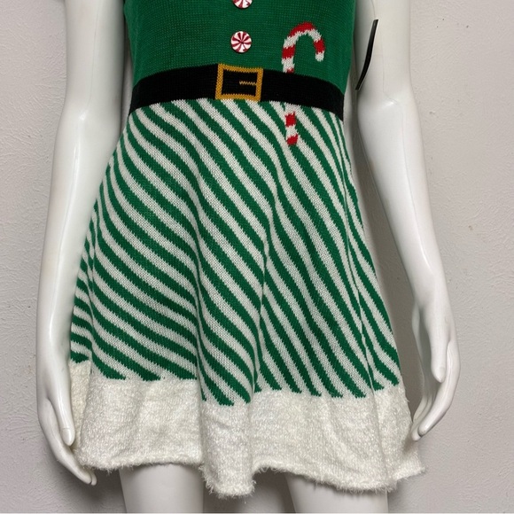 Juniors ELF SWEATER DRESS size M
7-9 NWT - Picture 3 of 7